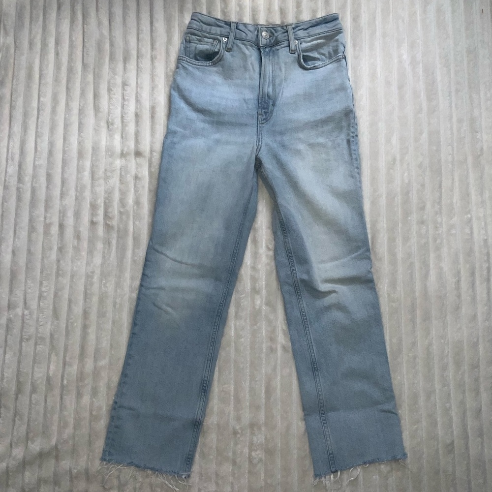 Women’s We The Free Light Wash Ankle Length Straight Leg Raw Hem Jeans • Size 26